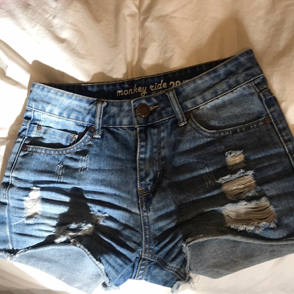 the best pair of denim shorts i’ve owned